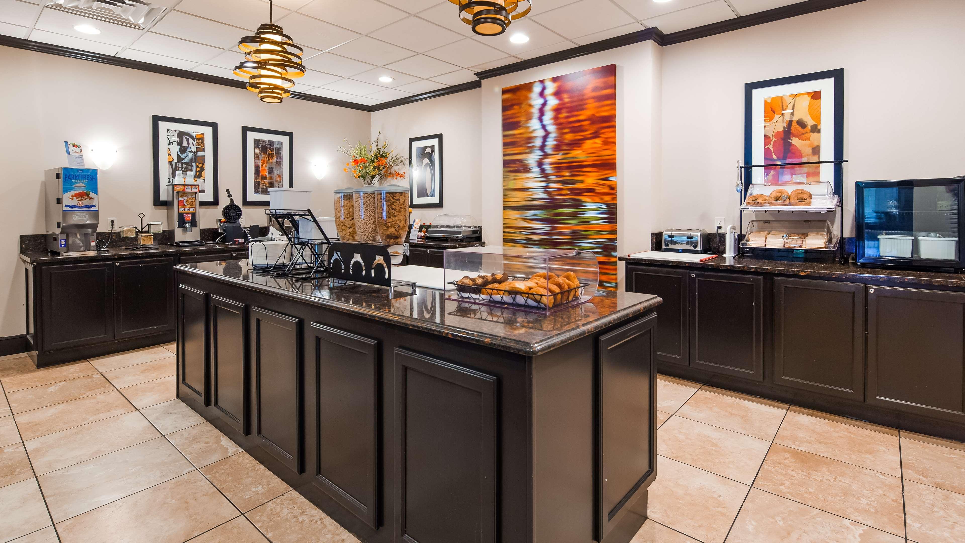 Hotel Western Executive New Haven-west Haven 3*