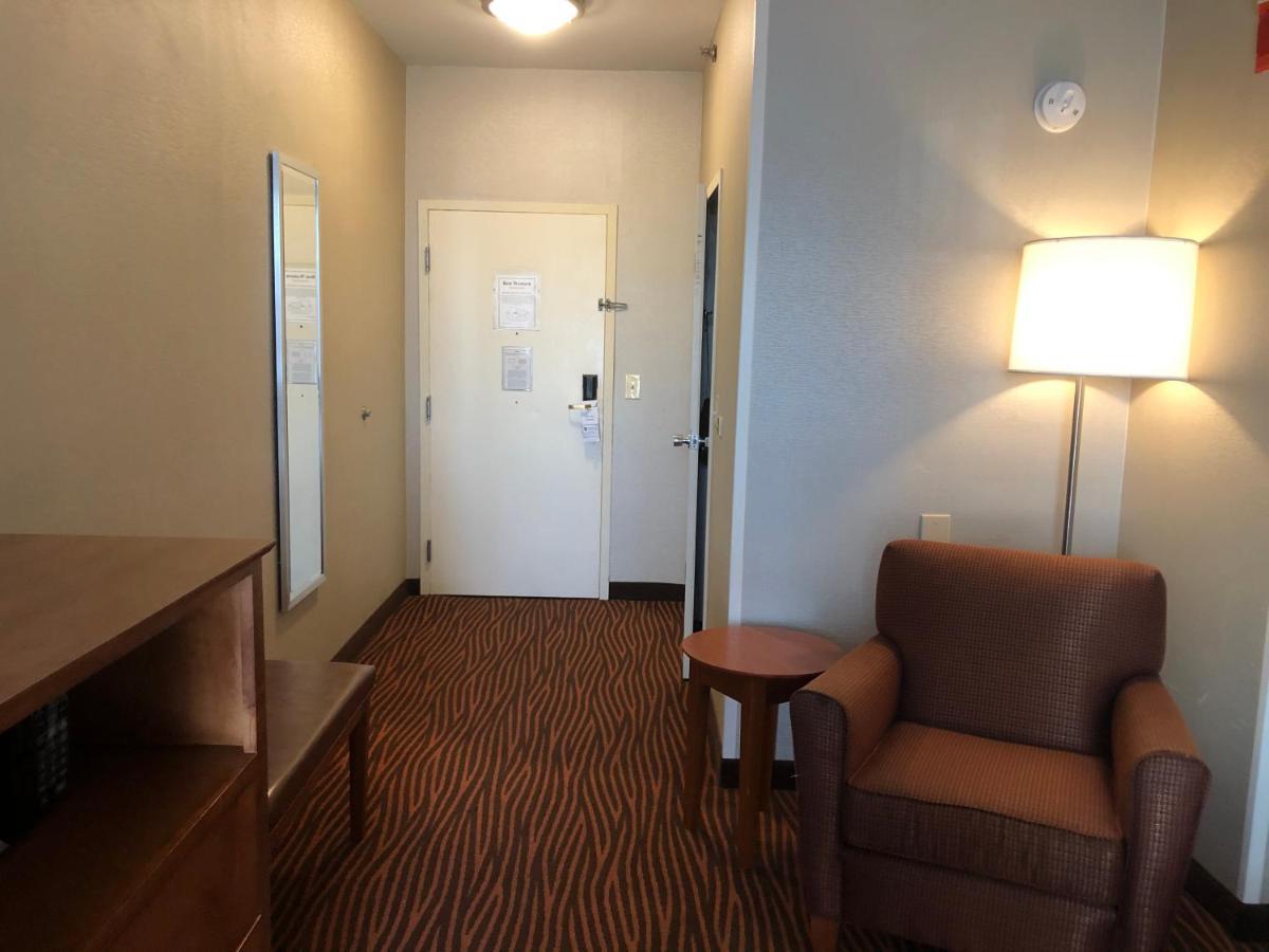 Western Executive New Haven-west Haven 3*