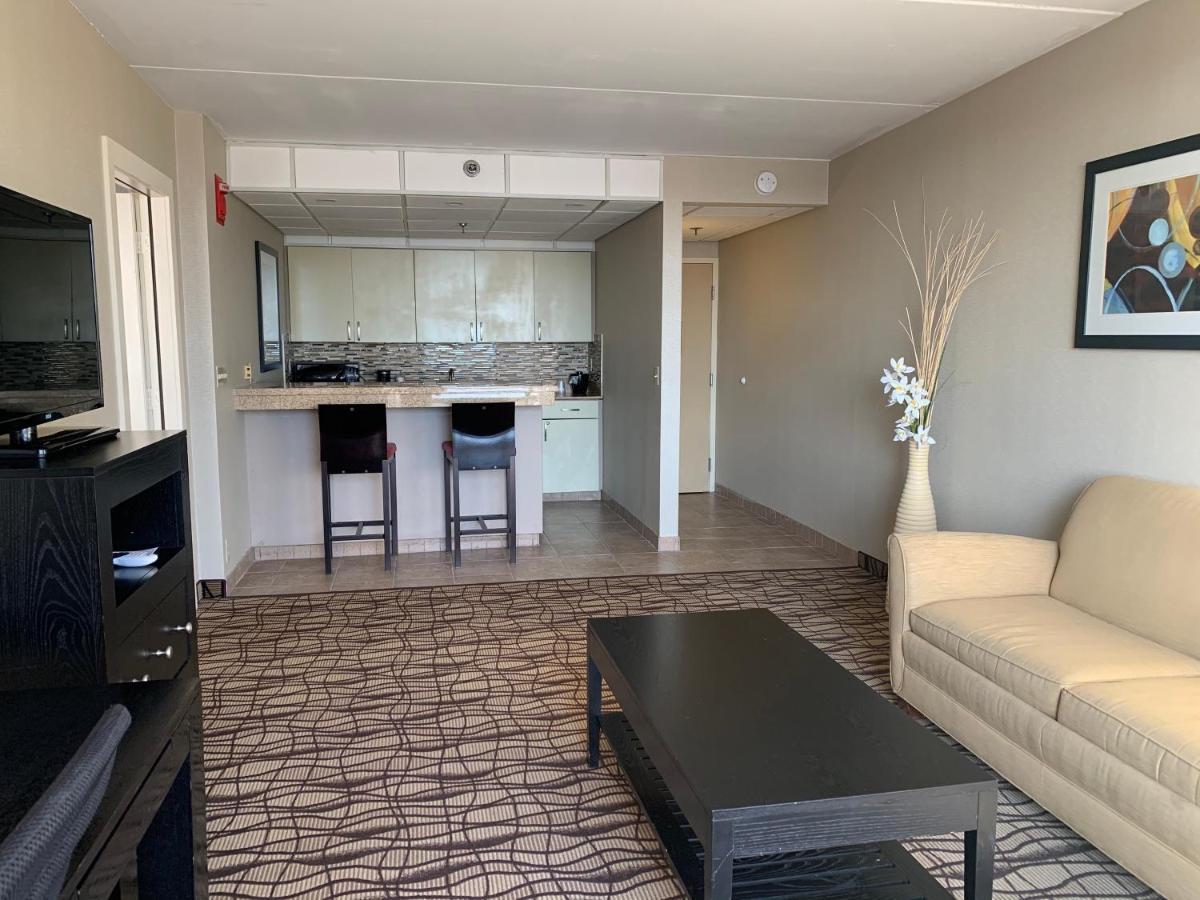 Western Executive New Haven-west Haven